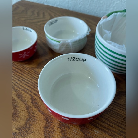 Holiday Time Christmas ELF Measuring Cups Graduated 4 sizes NEW - Picture 3 of 9